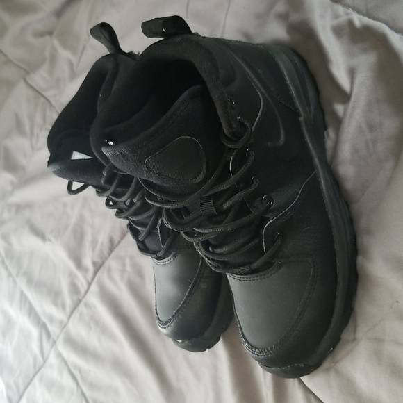 NIKE BOYS' LITTLE KIDS' MANOA LEATHER BOOTS size 2y - Picture 3 of 8